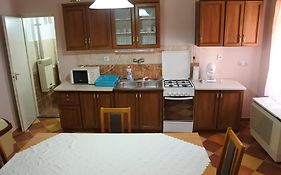 Kisasszony apartman