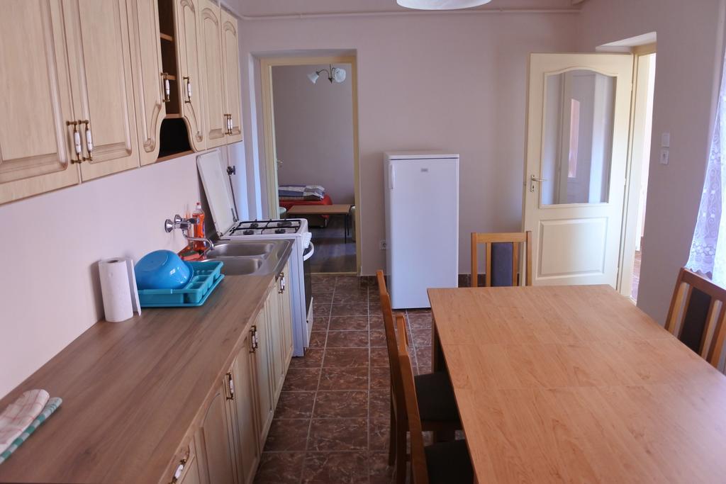 Kisasszony apartman Eger Zewnętrze zdjęcie
