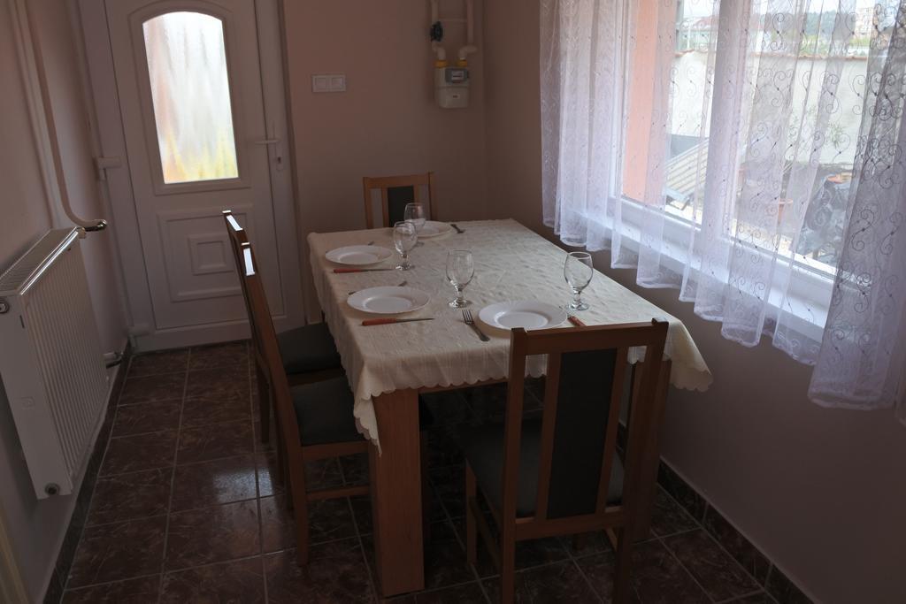 Kisasszony apartman Eger Zewnętrze zdjęcie